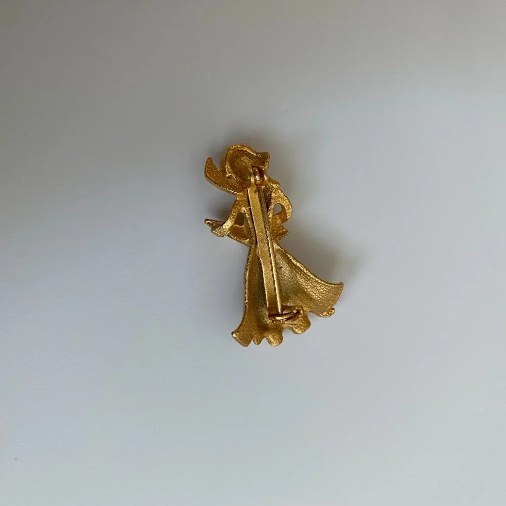 Estate Vintage Angel Choir Woman Reading Book Brushed Gold Tone Brooch Retro Pin